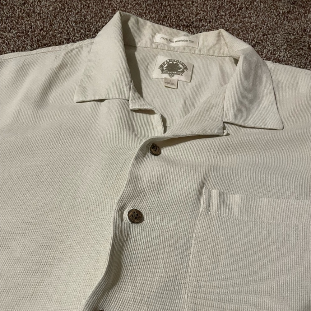 Paradise Collection men’s Cream Silk Shirt size large